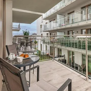 https://apartament-kapitanski-sunandrelax.kolobrzeghotels.com